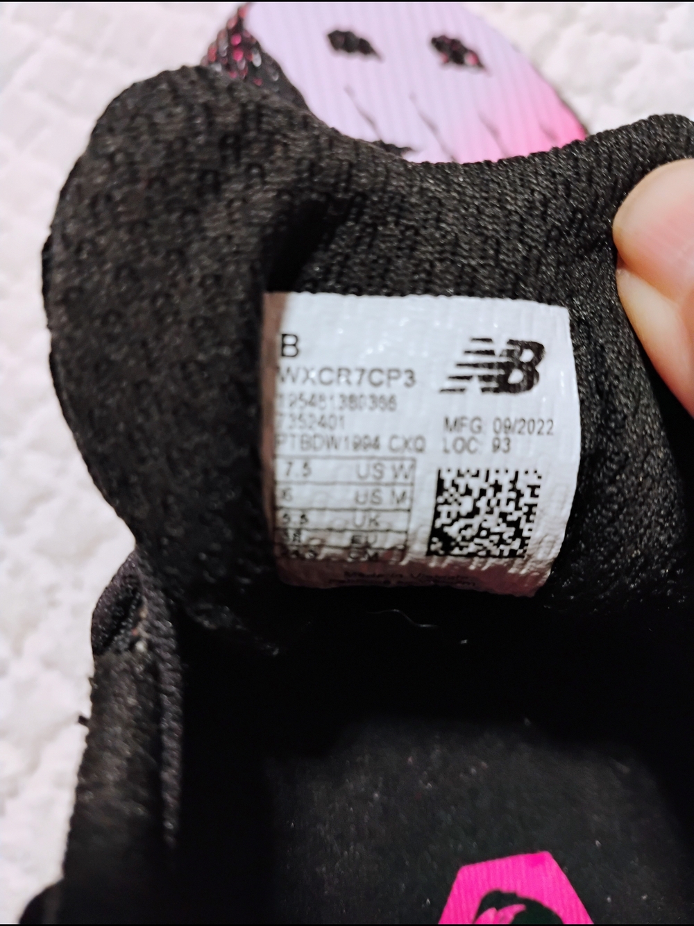 New Balance Fuel Cell XC7V3 Cross Country Racing Shoes Black Pink Women's 7.5 - Picture 12 of 12